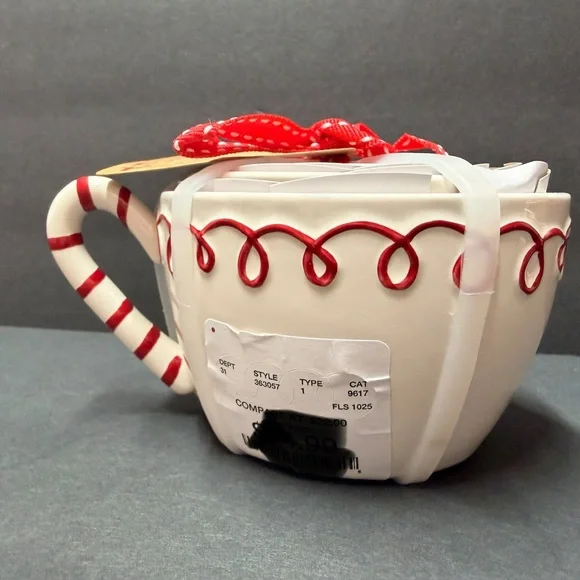 RAE DUNN CHRISTMAS CANDY CANE MEASURING CUPS - BRAND NEW - Picture 2 of 3